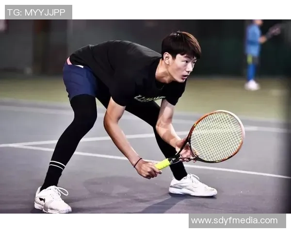 成都网球队与上海网球队赛后复盘分析两队状态及表现对比